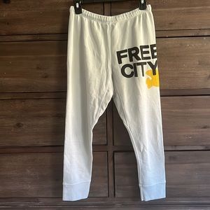 Free City 3/4 sweatpants